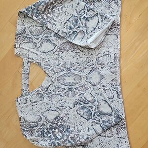 NWOT POL snake skin print crop sweater